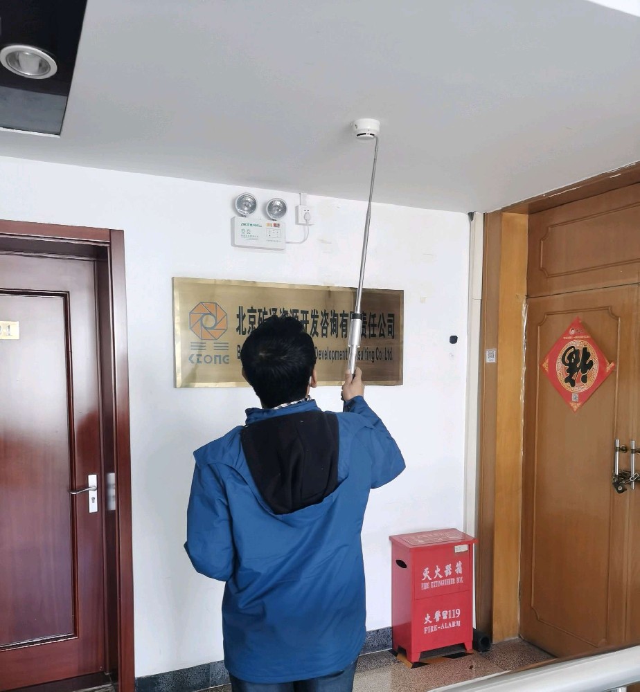 消防设施至少多久进行一次全面检测？